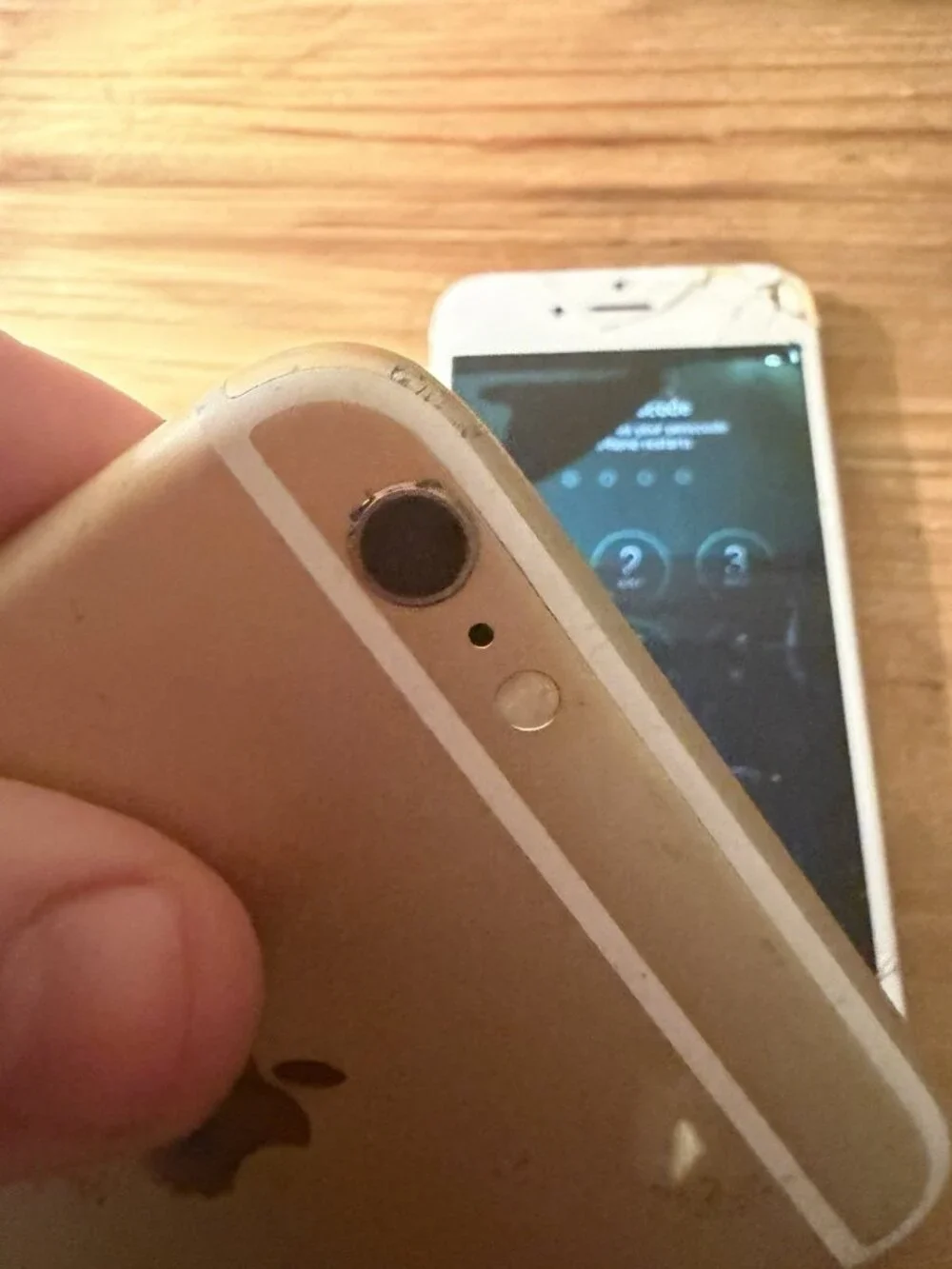 apple iphone 6s plus a1687 & iPhone S 1688 Parts  Or Repair Only